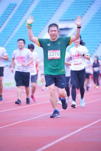 BIB: 3390, 5826
                            <button type="button" onclick="openModal(5957587)" class="btn btn-primary btn-sm float-right btn-popup" data-toggle="modal" data-target=".modal-high-quality">
                        <i class="fas fa-shopping-cart"></i> Add to Cart
                    </button>
                                            <button type="button" onclick="isThisMe(5957587, true)" class="btn btn-success btn-sm float-right btn-popup btn-isme hidden" data-toggle="tooltip" data-placement="bottom" title="นี่คือรูปของคุณใช่ไหม คลิกที่นี่เพื่อเอาเข้าอัลบั้ม">
                        <i class="fas fa-plus"></i> Add to album
                    </button>
                    <button type="button" onclick="isThisMe(5957587, false)" class="btn btn-warning btn-sm float-right btn-popup btn-isnotme hidden">
                        <i class="fas fa-ban"></i> Remove from album
                    </button>