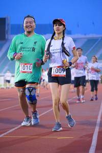 BIB: 1010, 1009
                            <button type="button" onclick="openModal(5950752)" class="btn btn-primary btn-sm float-right btn-popup" data-toggle="modal" data-target=".modal-high-quality">
                        <i class="fas fa-shopping-cart"></i> Add to Cart
                    </button>
                                            <button type="button" onclick="isThisMe(5950752, true)" class="btn btn-success btn-sm float-right btn-popup btn-isme hidden" data-toggle="tooltip" data-placement="bottom" title="นี่คือรูปของคุณใช่ไหม คลิกที่นี่เพื่อเอาเข้าอัลบั้ม">
                        <i class="fas fa-plus"></i> Add to album
                    </button>
                    <button type="button" onclick="isThisMe(5950752, false)" class="btn btn-warning btn-sm float-right btn-popup btn-isnotme hidden">
                        <i class="fas fa-ban"></i> Remove from album
                    </button>