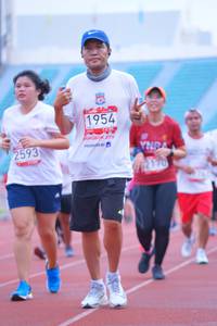 BIB: 1954, 2593, 2170
                            <button type="button" onclick="openModal(5964529)" class="btn btn-primary btn-sm float-right btn-popup" data-toggle="modal" data-target=".modal-high-quality">
                        <i class="fas fa-shopping-cart"></i> Add to Cart
                    </button>
                                            <button type="button" onclick="isThisMe(5964529, true)" class="btn btn-success btn-sm float-right btn-popup btn-isme hidden" data-toggle="tooltip" data-placement="bottom" title="นี่คือรูปของคุณใช่ไหม คลิกที่นี่เพื่อเอาเข้าอัลบั้ม">
                        <i class="fas fa-plus"></i> Add to album
                    </button>
                    <button type="button" onclick="isThisMe(5964529, false)" class="btn btn-warning btn-sm float-right btn-popup btn-isnotme hidden">
                        <i class="fas fa-ban"></i> Remove from album
                    </button>