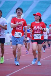 BIB: 019, 6558, 6559
                            <button type="button" onclick="openModal(5959810)" class="btn btn-primary btn-sm float-right btn-popup" data-toggle="modal" data-target=".modal-high-quality">
                        <i class="fas fa-shopping-cart"></i> Add to Cart
                    </button>
                                            <button type="button" onclick="isThisMe(5959810, true)" class="btn btn-success btn-sm float-right btn-popup btn-isme hidden" data-toggle="tooltip" data-placement="bottom" title="นี่คือรูปของคุณใช่ไหม คลิกที่นี่เพื่อเอาเข้าอัลบั้ม">
                        <i class="fas fa-plus"></i> Add to album
                    </button>
                    <button type="button" onclick="isThisMe(5959810, false)" class="btn btn-warning btn-sm float-right btn-popup btn-isnotme hidden">
                        <i class="fas fa-ban"></i> Remove from album
                    </button>