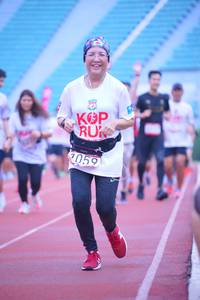 BIB: 059
                            <button type="button" onclick="openModal(5956909)" class="btn btn-primary btn-sm float-right btn-popup" data-toggle="modal" data-target=".modal-high-quality">
                        <i class="fas fa-shopping-cart"></i> Add to Cart
                    </button>
                                            <button type="button" onclick="isThisMe(5956909, true)" class="btn btn-success btn-sm float-right btn-popup btn-isme hidden" data-toggle="tooltip" data-placement="bottom" title="นี่คือรูปของคุณใช่ไหม คลิกที่นี่เพื่อเอาเข้าอัลบั้ม">
                        <i class="fas fa-plus"></i> Add to album
                    </button>
                    <button type="button" onclick="isThisMe(5956909, false)" class="btn btn-warning btn-sm float-right btn-popup btn-isnotme hidden">
                        <i class="fas fa-ban"></i> Remove from album
                    </button>