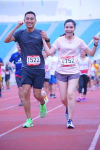 BIB: 1522, 4752
                            <button type="button" onclick="openModal(5955932)" class="btn btn-primary btn-sm float-right btn-popup" data-toggle="modal" data-target=".modal-high-quality">
                        <i class="fas fa-shopping-cart"></i> Add to Cart
                    </button>
                                            <button type="button" onclick="isThisMe(5955932, true)" class="btn btn-success btn-sm float-right btn-popup btn-isme hidden" data-toggle="tooltip" data-placement="bottom" title="นี่คือรูปของคุณใช่ไหม คลิกที่นี่เพื่อเอาเข้าอัลบั้ม">
                        <i class="fas fa-plus"></i> Add to album
                    </button>
                    <button type="button" onclick="isThisMe(5955932, false)" class="btn btn-warning btn-sm float-right btn-popup btn-isnotme hidden">
                        <i class="fas fa-ban"></i> Remove from album
                    </button>