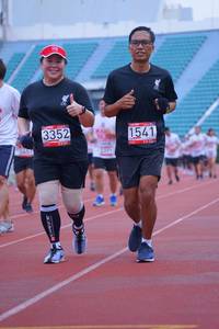 BIB: 3352, 1541
                            <button type="button" onclick="openModal(5965377)" class="btn btn-primary btn-sm float-right btn-popup" data-toggle="modal" data-target=".modal-high-quality">
                        <i class="fas fa-shopping-cart"></i> Add to Cart
                    </button>
                                            <button type="button" onclick="isThisMe(5965377, true)" class="btn btn-success btn-sm float-right btn-popup btn-isme hidden" data-toggle="tooltip" data-placement="bottom" title="นี่คือรูปของคุณใช่ไหม คลิกที่นี่เพื่อเอาเข้าอัลบั้ม">
                        <i class="fas fa-plus"></i> Add to album
                    </button>
                    <button type="button" onclick="isThisMe(5965377, false)" class="btn btn-warning btn-sm float-right btn-popup btn-isnotme hidden">
                        <i class="fas fa-ban"></i> Remove from album
                    </button>