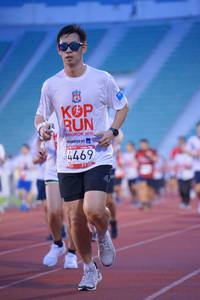 BIB: 2019, 4469
                            <button type="button" onclick="openModal(5952709)" class="btn btn-primary btn-sm float-right btn-popup" data-toggle="modal" data-target=".modal-high-quality">
                        <i class="fas fa-shopping-cart"></i> Add to Cart
                    </button>
                                            <button type="button" onclick="isThisMe(5952709, true)" class="btn btn-success btn-sm float-right btn-popup btn-isme hidden" data-toggle="tooltip" data-placement="bottom" title="นี่คือรูปของคุณใช่ไหม คลิกที่นี่เพื่อเอาเข้าอัลบั้ม">
                        <i class="fas fa-plus"></i> Add to album
                    </button>
                    <button type="button" onclick="isThisMe(5952709, false)" class="btn btn-warning btn-sm float-right btn-popup btn-isnotme hidden">
                        <i class="fas fa-ban"></i> Remove from album
                    </button>