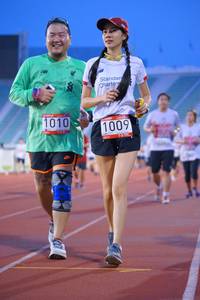 BIB: 1010, 1009
                            <button type="button" onclick="openModal(5950762)" class="btn btn-primary btn-sm float-right btn-popup" data-toggle="modal" data-target=".modal-high-quality">
                        <i class="fas fa-shopping-cart"></i> Add to Cart
                    </button>
                                            <button type="button" onclick="isThisMe(5950762, true)" class="btn btn-success btn-sm float-right btn-popup btn-isme hidden" data-toggle="tooltip" data-placement="bottom" title="นี่คือรูปของคุณใช่ไหม คลิกที่นี่เพื่อเอาเข้าอัลบั้ม">
                        <i class="fas fa-plus"></i> Add to album
                    </button>
                    <button type="button" onclick="isThisMe(5950762, false)" class="btn btn-warning btn-sm float-right btn-popup btn-isnotme hidden">
                        <i class="fas fa-ban"></i> Remove from album
                    </button>