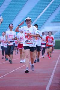 BIB: 3096
                            <button type="button" onclick="openModal(5961975)" class="btn btn-primary btn-sm float-right btn-popup" data-toggle="modal" data-target=".modal-high-quality">
                        <i class="fas fa-shopping-cart"></i> Add to Cart
                    </button>
                                            <button type="button" onclick="isThisMe(5961975, true)" class="btn btn-success btn-sm float-right btn-popup btn-isme hidden" data-toggle="tooltip" data-placement="bottom" title="นี่คือรูปของคุณใช่ไหม คลิกที่นี่เพื่อเอาเข้าอัลบั้ม">
                        <i class="fas fa-plus"></i> Add to album
                    </button>
                    <button type="button" onclick="isThisMe(5961975, false)" class="btn btn-warning btn-sm float-right btn-popup btn-isnotme hidden">
                        <i class="fas fa-ban"></i> Remove from album
                    </button>