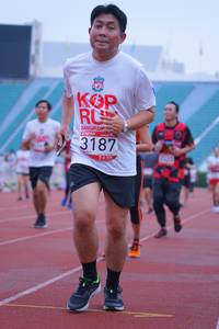 BIB: 3187
                            <button type="button" onclick="openModal(5964605)" class="btn btn-primary btn-sm float-right btn-popup" data-toggle="modal" data-target=".modal-high-quality">
                        <i class="fas fa-shopping-cart"></i> Add to Cart
                    </button>
                                            <button type="button" onclick="isThisMe(5964605, true)" class="btn btn-success btn-sm float-right btn-popup btn-isme hidden" data-toggle="tooltip" data-placement="bottom" title="นี่คือรูปของคุณใช่ไหม คลิกที่นี่เพื่อเอาเข้าอัลบั้ม">
                        <i class="fas fa-plus"></i> Add to album
                    </button>
                    <button type="button" onclick="isThisMe(5964605, false)" class="btn btn-warning btn-sm float-right btn-popup btn-isnotme hidden">
                        <i class="fas fa-ban"></i> Remove from album
                    </button>