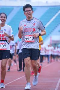 BIB: 4440, 439
                            <button type="button" onclick="openModal(5963889)" class="btn btn-primary btn-sm float-right btn-popup" data-toggle="modal" data-target=".modal-high-quality">
                        <i class="fas fa-shopping-cart"></i> Add to Cart
                    </button>
                                            <button type="button" onclick="isThisMe(5963889, true)" class="btn btn-success btn-sm float-right btn-popup btn-isme hidden" data-toggle="tooltip" data-placement="bottom" title="นี่คือรูปของคุณใช่ไหม คลิกที่นี่เพื่อเอาเข้าอัลบั้ม">
                        <i class="fas fa-plus"></i> Add to album
                    </button>
                    <button type="button" onclick="isThisMe(5963889, false)" class="btn btn-warning btn-sm float-right btn-popup btn-isnotme hidden">
                        <i class="fas fa-ban"></i> Remove from album
                    </button>