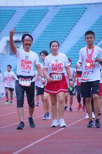 BIB: 209, 4132, 4133
                            <button type="button" onclick="openModal(5962054)" class="btn btn-primary btn-sm float-right btn-popup" data-toggle="modal" data-target=".modal-high-quality">
                        <i class="fas fa-shopping-cart"></i> Add to Cart
                    </button>
                                            <button type="button" onclick="isThisMe(5962054, true)" class="btn btn-success btn-sm float-right btn-popup btn-isme hidden" data-toggle="tooltip" data-placement="bottom" title="นี่คือรูปของคุณใช่ไหม คลิกที่นี่เพื่อเอาเข้าอัลบั้ม">
                        <i class="fas fa-plus"></i> Add to album
                    </button>
                    <button type="button" onclick="isThisMe(5962054, false)" class="btn btn-warning btn-sm float-right btn-popup btn-isnotme hidden">
                        <i class="fas fa-ban"></i> Remove from album
                    </button>