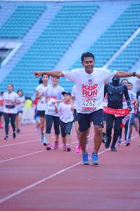 BIB: 4262
                            <button type="button" onclick="openModal(5960392)" class="btn btn-primary btn-sm float-right btn-popup" data-toggle="modal" data-target=".modal-high-quality">
                        <i class="fas fa-shopping-cart"></i> Add to Cart
                    </button>
                                            <button type="button" onclick="isThisMe(5960392, true)" class="btn btn-success btn-sm float-right btn-popup btn-isme hidden" data-toggle="tooltip" data-placement="bottom" title="นี่คือรูปของคุณใช่ไหม คลิกที่นี่เพื่อเอาเข้าอัลบั้ม">
                        <i class="fas fa-plus"></i> Add to album
                    </button>
                    <button type="button" onclick="isThisMe(5960392, false)" class="btn btn-warning btn-sm float-right btn-popup btn-isnotme hidden">
                        <i class="fas fa-ban"></i> Remove from album
                    </button>