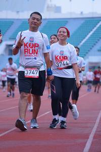 BIB: 3744, 2010, 3747
                            <button type="button" onclick="openModal(5964532)" class="btn btn-primary btn-sm float-right btn-popup" data-toggle="modal" data-target=".modal-high-quality">
                        <i class="fas fa-shopping-cart"></i> Add to Cart
                    </button>
                                            <button type="button" onclick="isThisMe(5964532, true)" class="btn btn-success btn-sm float-right btn-popup btn-isme hidden" data-toggle="tooltip" data-placement="bottom" title="นี่คือรูปของคุณใช่ไหม คลิกที่นี่เพื่อเอาเข้าอัลบั้ม">
                        <i class="fas fa-plus"></i> Add to album
                    </button>
                    <button type="button" onclick="isThisMe(5964532, false)" class="btn btn-warning btn-sm float-right btn-popup btn-isnotme hidden">
                        <i class="fas fa-ban"></i> Remove from album
                    </button>