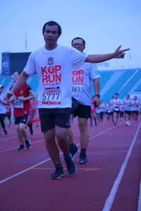 BIB: 2010, 367, 5777, 6309
                            <button type="button" onclick="openModal(5953561)" class="btn btn-primary btn-sm float-right btn-popup" data-toggle="modal" data-target=".modal-high-quality">
                        <i class="fas fa-shopping-cart"></i> Add to Cart
                    </button>
                                            <button type="button" onclick="isThisMe(5953561, true)" class="btn btn-success btn-sm float-right btn-popup btn-isme hidden" data-toggle="tooltip" data-placement="bottom" title="นี่คือรูปของคุณใช่ไหม คลิกที่นี่เพื่อเอาเข้าอัลบั้ม">
                        <i class="fas fa-plus"></i> Add to album
                    </button>
                    <button type="button" onclick="isThisMe(5953561, false)" class="btn btn-warning btn-sm float-right btn-popup btn-isnotme hidden">
                        <i class="fas fa-ban"></i> Remove from album
                    </button>