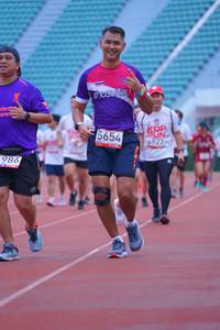 BIB: 5654, 4927, 986
                            <button type="button" onclick="openModal(5965957)" class="btn btn-primary btn-sm float-right btn-popup" data-toggle="modal" data-target=".modal-high-quality">
                        <i class="fas fa-shopping-cart"></i> Add to Cart
                    </button>
                                            <button type="button" onclick="isThisMe(5965957, true)" class="btn btn-success btn-sm float-right btn-popup btn-isme hidden" data-toggle="tooltip" data-placement="bottom" title="นี่คือรูปของคุณใช่ไหม คลิกที่นี่เพื่อเอาเข้าอัลบั้ม">
                        <i class="fas fa-plus"></i> Add to album
                    </button>
                    <button type="button" onclick="isThisMe(5965957, false)" class="btn btn-warning btn-sm float-right btn-popup btn-isnotme hidden">
                        <i class="fas fa-ban"></i> Remove from album
                    </button>