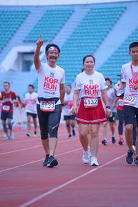 BIB: 8002, 4132, 4133
                            <button type="button" onclick="openModal(5962041)" class="btn btn-primary btn-sm float-right btn-popup" data-toggle="modal" data-target=".modal-high-quality">
                        <i class="fas fa-shopping-cart"></i> Add to Cart
                    </button>
                                            <button type="button" onclick="isThisMe(5962041, true)" class="btn btn-success btn-sm float-right btn-popup btn-isme hidden" data-toggle="tooltip" data-placement="bottom" title="นี่คือรูปของคุณใช่ไหม คลิกที่นี่เพื่อเอาเข้าอัลบั้ม">
                        <i class="fas fa-plus"></i> Add to album
                    </button>
                    <button type="button" onclick="isThisMe(5962041, false)" class="btn btn-warning btn-sm float-right btn-popup btn-isnotme hidden">
                        <i class="fas fa-ban"></i> Remove from album
                    </button>