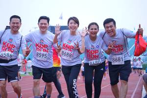 BIB: 8586, 8688, 8681, 8595, 0898
                            <button type="button" onclick="openModal(5963550)" class="btn btn-primary btn-sm float-right btn-popup" data-toggle="modal" data-target=".modal-high-quality">
                        <i class="fas fa-shopping-cart"></i> Add to Cart
                    </button>
                                            <button type="button" onclick="isThisMe(5963550, true)" class="btn btn-success btn-sm float-right btn-popup btn-isme hidden" data-toggle="tooltip" data-placement="bottom" title="นี่คือรูปของคุณใช่ไหม คลิกที่นี่เพื่อเอาเข้าอัลบั้ม">
                        <i class="fas fa-plus"></i> Add to album
                    </button>
                    <button type="button" onclick="isThisMe(5963550, false)" class="btn btn-warning btn-sm float-right btn-popup btn-isnotme hidden">
                        <i class="fas fa-ban"></i> Remove from album
                    </button>