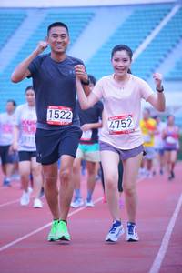 BIB: 1522, 4752
                            <button type="button" onclick="openModal(5955923)" class="btn btn-primary btn-sm float-right btn-popup" data-toggle="modal" data-target=".modal-high-quality">
                        <i class="fas fa-shopping-cart"></i> Add to Cart
                    </button>
                                            <button type="button" onclick="isThisMe(5955923, true)" class="btn btn-success btn-sm float-right btn-popup btn-isme hidden" data-toggle="tooltip" data-placement="bottom" title="นี่คือรูปของคุณใช่ไหม คลิกที่นี่เพื่อเอาเข้าอัลบั้ม">
                        <i class="fas fa-plus"></i> Add to album
                    </button>
                    <button type="button" onclick="isThisMe(5955923, false)" class="btn btn-warning btn-sm float-right btn-popup btn-isnotme hidden">
                        <i class="fas fa-ban"></i> Remove from album
                    </button>