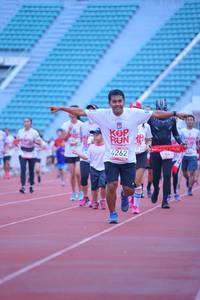 BIB: 201, 4262
                            <button type="button" onclick="openModal(5960391)" class="btn btn-primary btn-sm float-right btn-popup" data-toggle="modal" data-target=".modal-high-quality">
                        <i class="fas fa-shopping-cart"></i> Add to Cart
                    </button>
                                            <button type="button" onclick="isThisMe(5960391, true)" class="btn btn-success btn-sm float-right btn-popup btn-isme hidden" data-toggle="tooltip" data-placement="bottom" title="นี่คือรูปของคุณใช่ไหม คลิกที่นี่เพื่อเอาเข้าอัลบั้ม">
                        <i class="fas fa-plus"></i> Add to album
                    </button>
                    <button type="button" onclick="isThisMe(5960391, false)" class="btn btn-warning btn-sm float-right btn-popup btn-isnotme hidden">
                        <i class="fas fa-ban"></i> Remove from album
                    </button>