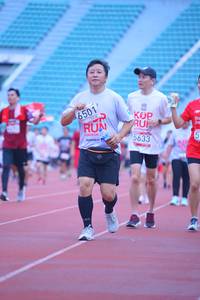 BIB: 6501, 5633
                            <button type="button" onclick="openModal(5959151)" class="btn btn-primary btn-sm float-right btn-popup" data-toggle="modal" data-target=".modal-high-quality">
                        <i class="fas fa-shopping-cart"></i> Add to Cart
                    </button>
                                            <button type="button" onclick="isThisMe(5959151, true)" class="btn btn-success btn-sm float-right btn-popup btn-isme hidden" data-toggle="tooltip" data-placement="bottom" title="นี่คือรูปของคุณใช่ไหม คลิกที่นี่เพื่อเอาเข้าอัลบั้ม">
                        <i class="fas fa-plus"></i> Add to album
                    </button>
                    <button type="button" onclick="isThisMe(5959151, false)" class="btn btn-warning btn-sm float-right btn-popup btn-isnotme hidden">
                        <i class="fas fa-ban"></i> Remove from album
                    </button>