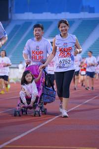 BIB: 6752
                            <button type="button" onclick="openModal(5951600)" class="btn btn-primary btn-sm float-right btn-popup" data-toggle="modal" data-target=".modal-high-quality">
                        <i class="fas fa-shopping-cart"></i> Add to Cart
                    </button>
                                            <button type="button" onclick="isThisMe(5951600, true)" class="btn btn-success btn-sm float-right btn-popup btn-isme hidden" data-toggle="tooltip" data-placement="bottom" title="นี่คือรูปของคุณใช่ไหม คลิกที่นี่เพื่อเอาเข้าอัลบั้ม">
                        <i class="fas fa-plus"></i> Add to album
                    </button>
                    <button type="button" onclick="isThisMe(5951600, false)" class="btn btn-warning btn-sm float-right btn-popup btn-isnotme hidden">
                        <i class="fas fa-ban"></i> Remove from album
                    </button>