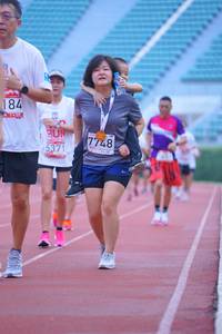 BIB: 184, 5371, 7748
                            <button type="button" onclick="openModal(5963618)" class="btn btn-primary btn-sm float-right btn-popup" data-toggle="modal" data-target=".modal-high-quality">
                        <i class="fas fa-shopping-cart"></i> Add to Cart
                    </button>
                                            <button type="button" onclick="isThisMe(5963618, true)" class="btn btn-success btn-sm float-right btn-popup btn-isme hidden" data-toggle="tooltip" data-placement="bottom" title="นี่คือรูปของคุณใช่ไหม คลิกที่นี่เพื่อเอาเข้าอัลบั้ม">
                        <i class="fas fa-plus"></i> Add to album
                    </button>
                    <button type="button" onclick="isThisMe(5963618, false)" class="btn btn-warning btn-sm float-right btn-popup btn-isnotme hidden">
                        <i class="fas fa-ban"></i> Remove from album
                    </button>