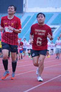 BIB: 115
                            <button type="button" onclick="openModal(5959940)" class="btn btn-primary btn-sm float-right btn-popup" data-toggle="modal" data-target=".modal-high-quality">
                        <i class="fas fa-shopping-cart"></i> Add to Cart
                    </button>
                                            <button type="button" onclick="isThisMe(5959940, true)" class="btn btn-success btn-sm float-right btn-popup btn-isme hidden" data-toggle="tooltip" data-placement="bottom" title="นี่คือรูปของคุณใช่ไหม คลิกที่นี่เพื่อเอาเข้าอัลบั้ม">
                        <i class="fas fa-plus"></i> Add to album
                    </button>
                    <button type="button" onclick="isThisMe(5959940, false)" class="btn btn-warning btn-sm float-right btn-popup btn-isnotme hidden">
                        <i class="fas fa-ban"></i> Remove from album
                    </button>