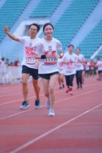 BIB: 197, 5517
                            <button type="button" onclick="openModal(5965754)" class="btn btn-primary btn-sm float-right btn-popup" data-toggle="modal" data-target=".modal-high-quality">
                        <i class="fas fa-shopping-cart"></i> Add to Cart
                    </button>
                                            <button type="button" onclick="isThisMe(5965754, true)" class="btn btn-success btn-sm float-right btn-popup btn-isme hidden" data-toggle="tooltip" data-placement="bottom" title="นี่คือรูปของคุณใช่ไหม คลิกที่นี่เพื่อเอาเข้าอัลบั้ม">
                        <i class="fas fa-plus"></i> Add to album
                    </button>
                    <button type="button" onclick="isThisMe(5965754, false)" class="btn btn-warning btn-sm float-right btn-popup btn-isnotme hidden">
                        <i class="fas fa-ban"></i> Remove from album
                    </button>