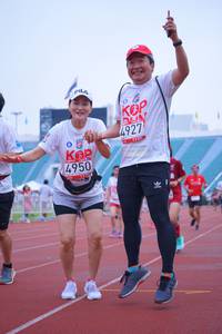 BIB: 4927, 4950
                            <button type="button" onclick="openModal(5966021)" class="btn btn-primary btn-sm float-right btn-popup" data-toggle="modal" data-target=".modal-high-quality">
                        <i class="fas fa-shopping-cart"></i> Add to Cart
                    </button>
                                            <button type="button" onclick="isThisMe(5966021, true)" class="btn btn-success btn-sm float-right btn-popup btn-isme hidden" data-toggle="tooltip" data-placement="bottom" title="นี่คือรูปของคุณใช่ไหม คลิกที่นี่เพื่อเอาเข้าอัลบั้ม">
                        <i class="fas fa-plus"></i> Add to album
                    </button>
                    <button type="button" onclick="isThisMe(5966021, false)" class="btn btn-warning btn-sm float-right btn-popup btn-isnotme hidden">
                        <i class="fas fa-ban"></i> Remove from album
                    </button>