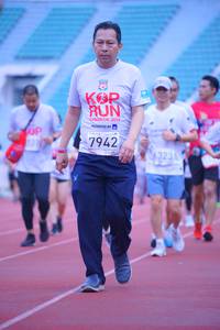 BIB: 2019, 7942, 6323
                            <button type="button" onclick="openModal(5955743)" class="btn btn-primary btn-sm float-right btn-popup" data-toggle="modal" data-target=".modal-high-quality">
                        <i class="fas fa-shopping-cart"></i> Add to Cart
                    </button>
                                            <button type="button" onclick="isThisMe(5955743, true)" class="btn btn-success btn-sm float-right btn-popup btn-isme hidden" data-toggle="tooltip" data-placement="bottom" title="นี่คือรูปของคุณใช่ไหม คลิกที่นี่เพื่อเอาเข้าอัลบั้ม">
                        <i class="fas fa-plus"></i> Add to album
                    </button>
                    <button type="button" onclick="isThisMe(5955743, false)" class="btn btn-warning btn-sm float-right btn-popup btn-isnotme hidden">
                        <i class="fas fa-ban"></i> Remove from album
                    </button>