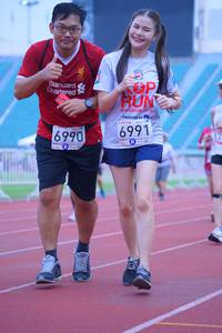 BIB: 019, 6991, 6990
                            <button type="button" onclick="openModal(5957838)" class="btn btn-primary btn-sm float-right btn-popup" data-toggle="modal" data-target=".modal-high-quality">
                        <i class="fas fa-shopping-cart"></i> Add to Cart
                    </button>
                                            <button type="button" onclick="isThisMe(5957838, true)" class="btn btn-success btn-sm float-right btn-popup btn-isme hidden" data-toggle="tooltip" data-placement="bottom" title="นี่คือรูปของคุณใช่ไหม คลิกที่นี่เพื่อเอาเข้าอัลบั้ม">
                        <i class="fas fa-plus"></i> Add to album
                    </button>
                    <button type="button" onclick="isThisMe(5957838, false)" class="btn btn-warning btn-sm float-right btn-popup btn-isnotme hidden">
                        <i class="fas fa-ban"></i> Remove from album
                    </button>