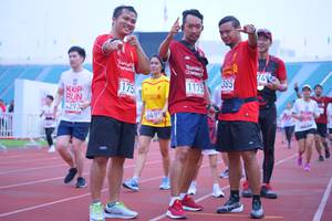 BIB: 749, 385, 1179, 175, 4293, 349
                            <button type="button" onclick="openModal(5961407)" class="btn btn-primary btn-sm float-right btn-popup" data-toggle="modal" data-target=".modal-high-quality">
                        <i class="fas fa-shopping-cart"></i> Add to Cart
                    </button>
                                            <button type="button" onclick="isThisMe(5961407, true)" class="btn btn-success btn-sm float-right btn-popup btn-isme hidden" data-toggle="tooltip" data-placement="bottom" title="นี่คือรูปของคุณใช่ไหม คลิกที่นี่เพื่อเอาเข้าอัลบั้ม">
                        <i class="fas fa-plus"></i> Add to album
                    </button>
                    <button type="button" onclick="isThisMe(5961407, false)" class="btn btn-warning btn-sm float-right btn-popup btn-isnotme hidden">
                        <i class="fas fa-ban"></i> Remove from album
                    </button>