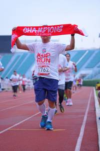 BIB: 1762
                            <button type="button" onclick="openModal(5965101)" class="btn btn-primary btn-sm float-right btn-popup" data-toggle="modal" data-target=".modal-high-quality">
                        <i class="fas fa-shopping-cart"></i> Add to Cart
                    </button>
                                            <button type="button" onclick="isThisMe(5965101, true)" class="btn btn-success btn-sm float-right btn-popup btn-isme hidden" data-toggle="tooltip" data-placement="bottom" title="นี่คือรูปของคุณใช่ไหม คลิกที่นี่เพื่อเอาเข้าอัลบั้ม">
                        <i class="fas fa-plus"></i> Add to album
                    </button>
                    <button type="button" onclick="isThisMe(5965101, false)" class="btn btn-warning btn-sm float-right btn-popup btn-isnotme hidden">
                        <i class="fas fa-ban"></i> Remove from album
                    </button>