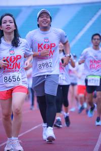 BIB: 8982, 8656, 6799
                            <button type="button" onclick="openModal(5955151)" class="btn btn-primary btn-sm float-right btn-popup" data-toggle="modal" data-target=".modal-high-quality">
                        <i class="fas fa-shopping-cart"></i> Add to Cart
                    </button>
                                            <button type="button" onclick="isThisMe(5955151, true)" class="btn btn-success btn-sm float-right btn-popup btn-isme hidden" data-toggle="tooltip" data-placement="bottom" title="นี่คือรูปของคุณใช่ไหม คลิกที่นี่เพื่อเอาเข้าอัลบั้ม">
                        <i class="fas fa-plus"></i> Add to album
                    </button>
                    <button type="button" onclick="isThisMe(5955151, false)" class="btn btn-warning btn-sm float-right btn-popup btn-isnotme hidden">
                        <i class="fas fa-ban"></i> Remove from album
                    </button>