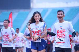 BIB: 1942, 1885
                            <button type="button" onclick="openModal(5961316)" class="btn btn-primary btn-sm float-right btn-popup" data-toggle="modal" data-target=".modal-high-quality">
                        <i class="fas fa-shopping-cart"></i> Add to Cart
                    </button>
                                            <button type="button" onclick="isThisMe(5961316, true)" class="btn btn-success btn-sm float-right btn-popup btn-isme hidden" data-toggle="tooltip" data-placement="bottom" title="นี่คือรูปของคุณใช่ไหม คลิกที่นี่เพื่อเอาเข้าอัลบั้ม">
                        <i class="fas fa-plus"></i> Add to album
                    </button>
                    <button type="button" onclick="isThisMe(5961316, false)" class="btn btn-warning btn-sm float-right btn-popup btn-isnotme hidden">
                        <i class="fas fa-ban"></i> Remove from album
                    </button>