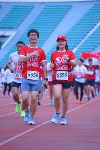 BIB: 6558, 6559, 309
                            <button type="button" onclick="openModal(5959745)" class="btn btn-primary btn-sm float-right btn-popup" data-toggle="modal" data-target=".modal-high-quality">
                        <i class="fas fa-shopping-cart"></i> Add to Cart
                    </button>
                                            <button type="button" onclick="isThisMe(5959745, true)" class="btn btn-success btn-sm float-right btn-popup btn-isme hidden" data-toggle="tooltip" data-placement="bottom" title="นี่คือรูปของคุณใช่ไหม คลิกที่นี่เพื่อเอาเข้าอัลบั้ม">
                        <i class="fas fa-plus"></i> Add to album
                    </button>
                    <button type="button" onclick="isThisMe(5959745, false)" class="btn btn-warning btn-sm float-right btn-popup btn-isnotme hidden">
                        <i class="fas fa-ban"></i> Remove from album
                    </button>