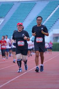 BIB: 1541, 3352
                            <button type="button" onclick="openModal(5965346)" class="btn btn-primary btn-sm float-right btn-popup" data-toggle="modal" data-target=".modal-high-quality">
                        <i class="fas fa-shopping-cart"></i> Add to Cart
                    </button>
                                            <button type="button" onclick="isThisMe(5965346, true)" class="btn btn-success btn-sm float-right btn-popup btn-isme hidden" data-toggle="tooltip" data-placement="bottom" title="นี่คือรูปของคุณใช่ไหม คลิกที่นี่เพื่อเอาเข้าอัลบั้ม">
                        <i class="fas fa-plus"></i> Add to album
                    </button>
                    <button type="button" onclick="isThisMe(5965346, false)" class="btn btn-warning btn-sm float-right btn-popup btn-isnotme hidden">
                        <i class="fas fa-ban"></i> Remove from album
                    </button>