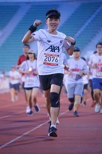 BIB: 2076
                            <button type="button" onclick="openModal(5951905)" class="btn btn-primary btn-sm float-right btn-popup" data-toggle="modal" data-target=".modal-high-quality">
                        <i class="fas fa-shopping-cart"></i> Add to Cart
                    </button>
                                            <button type="button" onclick="isThisMe(5951905, true)" class="btn btn-success btn-sm float-right btn-popup btn-isme hidden" data-toggle="tooltip" data-placement="bottom" title="นี่คือรูปของคุณใช่ไหม คลิกที่นี่เพื่อเอาเข้าอัลบั้ม">
                        <i class="fas fa-plus"></i> Add to album
                    </button>
                    <button type="button" onclick="isThisMe(5951905, false)" class="btn btn-warning btn-sm float-right btn-popup btn-isnotme hidden">
                        <i class="fas fa-ban"></i> Remove from album
                    </button>