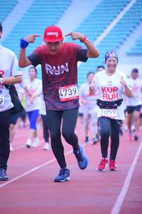 BIB: 4739, 1059
                            <button type="button" onclick="openModal(5956858)" class="btn btn-primary btn-sm float-right btn-popup" data-toggle="modal" data-target=".modal-high-quality">
                        <i class="fas fa-shopping-cart"></i> Add to Cart
                    </button>
                                            <button type="button" onclick="isThisMe(5956858, true)" class="btn btn-success btn-sm float-right btn-popup btn-isme hidden" data-toggle="tooltip" data-placement="bottom" title="นี่คือรูปของคุณใช่ไหม คลิกที่นี่เพื่อเอาเข้าอัลบั้ม">
                        <i class="fas fa-plus"></i> Add to album
                    </button>
                    <button type="button" onclick="isThisMe(5956858, false)" class="btn btn-warning btn-sm float-right btn-popup btn-isnotme hidden">
                        <i class="fas fa-ban"></i> Remove from album
                    </button>