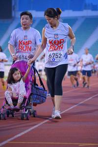 BIB: 201, 6752, 6145
                            <button type="button" onclick="openModal(5951648)" class="btn btn-primary btn-sm float-right btn-popup" data-toggle="modal" data-target=".modal-high-quality">
                        <i class="fas fa-shopping-cart"></i> Add to Cart
                    </button>
                                            <button type="button" onclick="isThisMe(5951648, true)" class="btn btn-success btn-sm float-right btn-popup btn-isme hidden" data-toggle="tooltip" data-placement="bottom" title="นี่คือรูปของคุณใช่ไหม คลิกที่นี่เพื่อเอาเข้าอัลบั้ม">
                        <i class="fas fa-plus"></i> Add to album
                    </button>
                    <button type="button" onclick="isThisMe(5951648, false)" class="btn btn-warning btn-sm float-right btn-popup btn-isnotme hidden">
                        <i class="fas fa-ban"></i> Remove from album
                    </button>