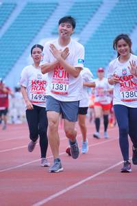 BIB: 1381, 1493, 1380
                            <button type="button" onclick="openModal(5963759)" class="btn btn-primary btn-sm float-right btn-popup" data-toggle="modal" data-target=".modal-high-quality">
                        <i class="fas fa-shopping-cart"></i> Add to Cart
                    </button>
                                            <button type="button" onclick="isThisMe(5963759, true)" class="btn btn-success btn-sm float-right btn-popup btn-isme hidden" data-toggle="tooltip" data-placement="bottom" title="นี่คือรูปของคุณใช่ไหม คลิกที่นี่เพื่อเอาเข้าอัลบั้ม">
                        <i class="fas fa-plus"></i> Add to album
                    </button>
                    <button type="button" onclick="isThisMe(5963759, false)" class="btn btn-warning btn-sm float-right btn-popup btn-isnotme hidden">
                        <i class="fas fa-ban"></i> Remove from album
                    </button>