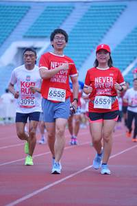 BIB: 6558, 6559, 3095
                            <button type="button" onclick="openModal(5959793)" class="btn btn-primary btn-sm float-right btn-popup" data-toggle="modal" data-target=".modal-high-quality">
                        <i class="fas fa-shopping-cart"></i> Add to Cart
                    </button>
                                            <button type="button" onclick="isThisMe(5959793, true)" class="btn btn-success btn-sm float-right btn-popup btn-isme hidden" data-toggle="tooltip" data-placement="bottom" title="นี่คือรูปของคุณใช่ไหม คลิกที่นี่เพื่อเอาเข้าอัลบั้ม">
                        <i class="fas fa-plus"></i> Add to album
                    </button>
                    <button type="button" onclick="isThisMe(5959793, false)" class="btn btn-warning btn-sm float-right btn-popup btn-isnotme hidden">
                        <i class="fas fa-ban"></i> Remove from album
                    </button>