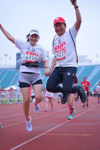 BIB: 4927, 4950
                            <button type="button" onclick="openModal(5966030)" class="btn btn-primary btn-sm float-right btn-popup" data-toggle="modal" data-target=".modal-high-quality">
                        <i class="fas fa-shopping-cart"></i> Add to Cart
                    </button>
                                            <button type="button" onclick="isThisMe(5966030, true)" class="btn btn-success btn-sm float-right btn-popup btn-isme hidden" data-toggle="tooltip" data-placement="bottom" title="นี่คือรูปของคุณใช่ไหม คลิกที่นี่เพื่อเอาเข้าอัลบั้ม">
                        <i class="fas fa-plus"></i> Add to album
                    </button>
                    <button type="button" onclick="isThisMe(5966030, false)" class="btn btn-warning btn-sm float-right btn-popup btn-isnotme hidden">
                        <i class="fas fa-ban"></i> Remove from album
                    </button>