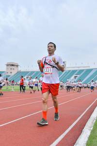 BIB: 1331
                            <button type="button" onclick="openModal(5985321)" class="btn btn-primary btn-sm float-right btn-popup" data-toggle="modal" data-target=".modal-high-quality">
                        <i class="fas fa-shopping-cart"></i> Add to Cart
                    </button>
                                            <button type="button" onclick="isThisMe(5985321, true)" class="btn btn-success btn-sm float-right btn-popup btn-isme hidden" data-toggle="tooltip" data-placement="bottom" title="นี่คือรูปของคุณใช่ไหม คลิกที่นี่เพื่อเอาเข้าอัลบั้ม">
                        <i class="fas fa-plus"></i> Add to album
                    </button>
                    <button type="button" onclick="isThisMe(5985321, false)" class="btn btn-warning btn-sm float-right btn-popup btn-isnotme hidden">
                        <i class="fas fa-ban"></i> Remove from album
                    </button>