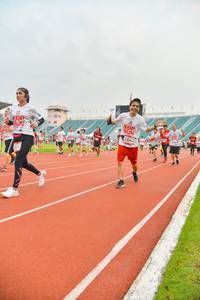 BIB: 1842
                            <button type="button" onclick="openModal(5988757)" class="btn btn-primary btn-sm float-right btn-popup" data-toggle="modal" data-target=".modal-high-quality">
                        <i class="fas fa-shopping-cart"></i> Add to Cart
                    </button>
                                            <button type="button" onclick="isThisMe(5988757, true)" class="btn btn-success btn-sm float-right btn-popup btn-isme hidden" data-toggle="tooltip" data-placement="bottom" title="นี่คือรูปของคุณใช่ไหม คลิกที่นี่เพื่อเอาเข้าอัลบั้ม">
                        <i class="fas fa-plus"></i> Add to album
                    </button>
                    <button type="button" onclick="isThisMe(5988757, false)" class="btn btn-warning btn-sm float-right btn-popup btn-isnotme hidden">
                        <i class="fas fa-ban"></i> Remove from album
                    </button>