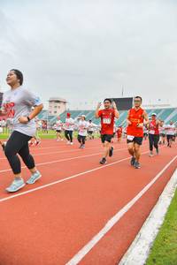 BIB: 1317, 1312
                            <button type="button" onclick="openModal(5987715)" class="btn btn-primary btn-sm float-right btn-popup" data-toggle="modal" data-target=".modal-high-quality">
                        <i class="fas fa-shopping-cart"></i> Add to Cart
                    </button>
                                            <button type="button" onclick="isThisMe(5987715, true)" class="btn btn-success btn-sm float-right btn-popup btn-isme hidden" data-toggle="tooltip" data-placement="bottom" title="นี่คือรูปของคุณใช่ไหม คลิกที่นี่เพื่อเอาเข้าอัลบั้ม">
                        <i class="fas fa-plus"></i> Add to album
                    </button>
                    <button type="button" onclick="isThisMe(5987715, false)" class="btn btn-warning btn-sm float-right btn-popup btn-isnotme hidden">
                        <i class="fas fa-ban"></i> Remove from album
                    </button>