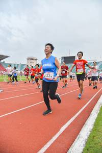 BIB: 2332, 3260
                            <button type="button" onclick="openModal(5986861)" class="btn btn-primary btn-sm float-right btn-popup" data-toggle="modal" data-target=".modal-high-quality">
                        <i class="fas fa-shopping-cart"></i> Add to Cart
                    </button>
                                            <button type="button" onclick="isThisMe(5986861, true)" class="btn btn-success btn-sm float-right btn-popup btn-isme hidden" data-toggle="tooltip" data-placement="bottom" title="นี่คือรูปของคุณใช่ไหม คลิกที่นี่เพื่อเอาเข้าอัลบั้ม">
                        <i class="fas fa-plus"></i> Add to album
                    </button>
                    <button type="button" onclick="isThisMe(5986861, false)" class="btn btn-warning btn-sm float-right btn-popup btn-isnotme hidden">
                        <i class="fas fa-ban"></i> Remove from album
                    </button>