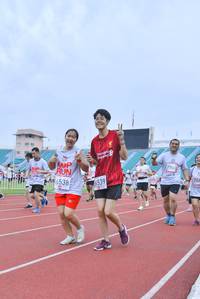 BIB: 6538, 539, 16538, 7040, 6539, 704
                            <button type="button" onclick="openModal(5984697)" class="btn btn-primary btn-sm float-right btn-popup" data-toggle="modal" data-target=".modal-high-quality">
                        <i class="fas fa-shopping-cart"></i> Add to Cart
                    </button>
                                            <button type="button" onclick="isThisMe(5984697, true)" class="btn btn-success btn-sm float-right btn-popup btn-isme hidden" data-toggle="tooltip" data-placement="bottom" title="นี่คือรูปของคุณใช่ไหม คลิกที่นี่เพื่อเอาเข้าอัลบั้ม">
                        <i class="fas fa-plus"></i> Add to album
                    </button>
                    <button type="button" onclick="isThisMe(5984697, false)" class="btn btn-warning btn-sm float-right btn-popup btn-isnotme hidden">
                        <i class="fas fa-ban"></i> Remove from album
                    </button>