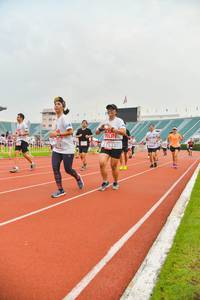 BIB: 4753, 1753
                            <button type="button" onclick="openModal(5988832)" class="btn btn-primary btn-sm float-right btn-popup" data-toggle="modal" data-target=".modal-high-quality">
                        <i class="fas fa-shopping-cart"></i> Add to Cart
                    </button>
                                            <button type="button" onclick="isThisMe(5988832, true)" class="btn btn-success btn-sm float-right btn-popup btn-isme hidden" data-toggle="tooltip" data-placement="bottom" title="นี่คือรูปของคุณใช่ไหม คลิกที่นี่เพื่อเอาเข้าอัลบั้ม">
                        <i class="fas fa-plus"></i> Add to album
                    </button>
                    <button type="button" onclick="isThisMe(5988832, false)" class="btn btn-warning btn-sm float-right btn-popup btn-isnotme hidden">
                        <i class="fas fa-ban"></i> Remove from album
                    </button>