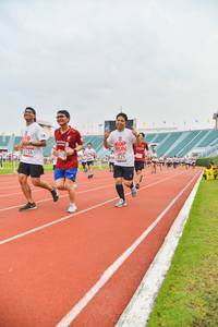 BIB: 825, 3136, 338, 038
                            <button type="button" onclick="openModal(5987899)" class="btn btn-primary btn-sm float-right btn-popup" data-toggle="modal" data-target=".modal-high-quality">
                        <i class="fas fa-shopping-cart"></i> Add to Cart
                    </button>
                                            <button type="button" onclick="isThisMe(5987899, true)" class="btn btn-success btn-sm float-right btn-popup btn-isme hidden" data-toggle="tooltip" data-placement="bottom" title="นี่คือรูปของคุณใช่ไหม คลิกที่นี่เพื่อเอาเข้าอัลบั้ม">
                        <i class="fas fa-plus"></i> Add to album
                    </button>
                    <button type="button" onclick="isThisMe(5987899, false)" class="btn btn-warning btn-sm float-right btn-popup btn-isnotme hidden">
                        <i class="fas fa-ban"></i> Remove from album
                    </button>