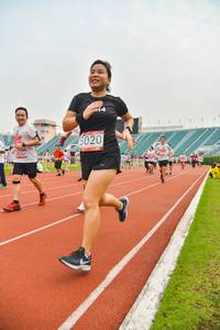 BIB: 5020, 820
                            <button type="button" onclick="openModal(5990718)" class="btn btn-primary btn-sm float-right btn-popup" data-toggle="modal" data-target=".modal-high-quality">
                        <i class="fas fa-shopping-cart"></i> Add to Cart
                    </button>
                                            <button type="button" onclick="isThisMe(5990718, true)" class="btn btn-success btn-sm float-right btn-popup btn-isme hidden" data-toggle="tooltip" data-placement="bottom" title="นี่คือรูปของคุณใช่ไหม คลิกที่นี่เพื่อเอาเข้าอัลบั้ม">
                        <i class="fas fa-plus"></i> Add to album
                    </button>
                    <button type="button" onclick="isThisMe(5990718, false)" class="btn btn-warning btn-sm float-right btn-popup btn-isnotme hidden">
                        <i class="fas fa-ban"></i> Remove from album
                    </button>