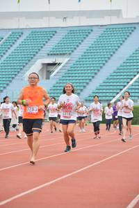 BIB: 5318, 1197, 3783
                            <button type="button" onclick="openModal(5964150)" class="btn btn-primary btn-sm float-right btn-popup" data-toggle="modal" data-target=".modal-high-quality">
                        <i class="fas fa-shopping-cart"></i> Add to Cart
                    </button>
                                            <button type="button" onclick="isThisMe(5964150, true)" class="btn btn-success btn-sm float-right btn-popup btn-isme hidden" data-toggle="tooltip" data-placement="bottom" title="นี่คือรูปของคุณใช่ไหม คลิกที่นี่เพื่อเอาเข้าอัลบั้ม">
                        <i class="fas fa-plus"></i> Add to album
                    </button>
                    <button type="button" onclick="isThisMe(5964150, false)" class="btn btn-warning btn-sm float-right btn-popup btn-isnotme hidden">
                        <i class="fas fa-ban"></i> Remove from album
                    </button>